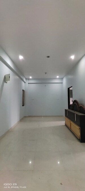 Room in 2 BHK Apartment at Kailashpuri Colony – for Rent