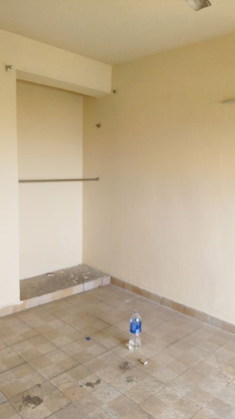 Room, srs-pearl-floors 2 Bedroom 180 Sq.Yd. Builder Floor In Sector 88 Faridabad 10519010