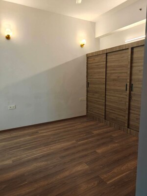 Room in 3 BHK Apartment at Godrej Vrikshya, Sector 103 – for Sale