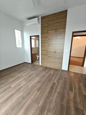 Room in 3 BHK Apartment at Godrej Vrikshya, Sector 103 – for Sale