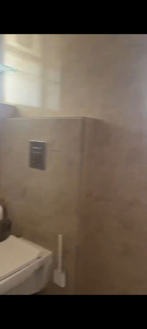 Furnished Amenities in 3 BHK Apartment at Sector 21c – for Rent