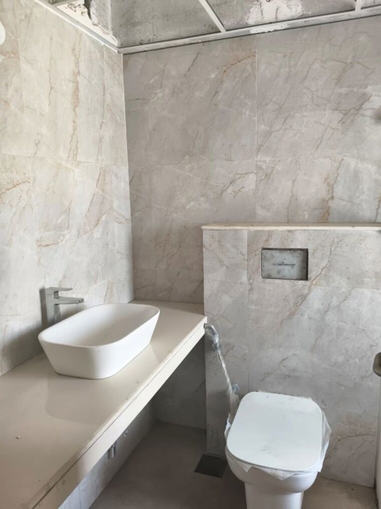 Bathroom, im-applaud-38 2 Bedroom 619 Sq.Ft. Apartment In Goregaon East Mumbai 10519045