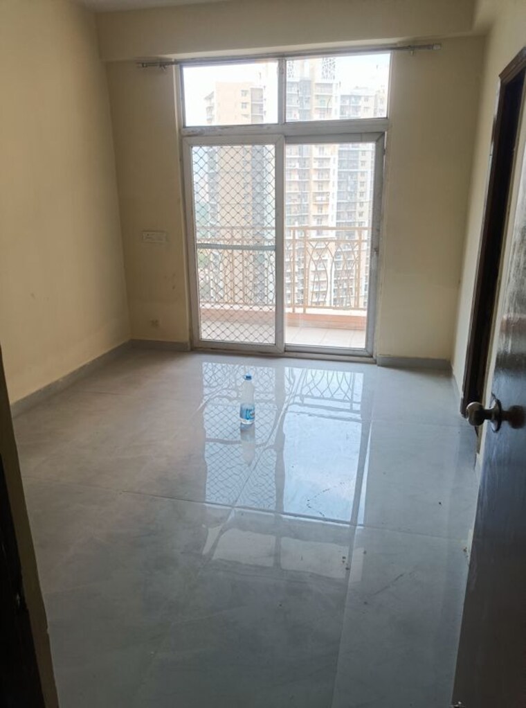 Room, gaur-city-2-14th-avenue 2 Bedroom 1040 Sq.Ft. Apartment In Sector 16c Greater Noida Greater Noida 10519075