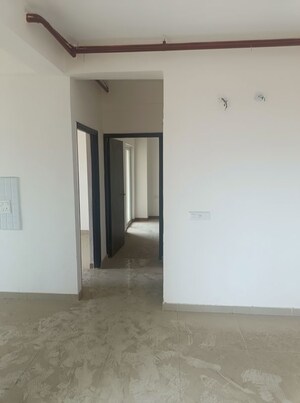 Room in 2 BHK Apartment at Gaur City 2 - 14th Avenue, Sector 16c Greater Noida – for Rent