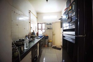 Kitchen in 4 BHK Independent House at Chandkheda – for Sale