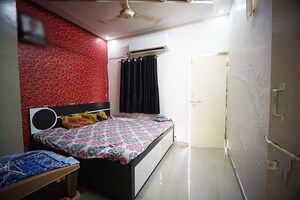 Bedroom in 4 BHK Independent House at Chandkheda – for Sale