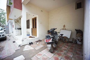 Parking in 4 BHK Independent House at Chandkheda – for Sale
