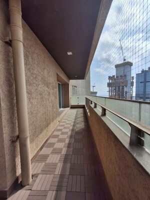Balcony in 3 BHK Apartment at Lokhandwala Minerva Mahalaxmi, Mahalaxmi – for Rent