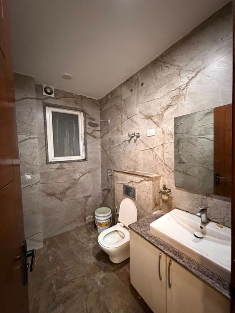 Bathroom, saket 3 Bedroom 12000 Sq.Ft. Builder Floor In Saket Delhi 10514865