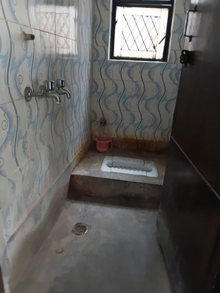Bathroom, katwaria sarai 1 RK 400 Sq.Ft. Apartment In Katwaria Sarai Delhi 10519127