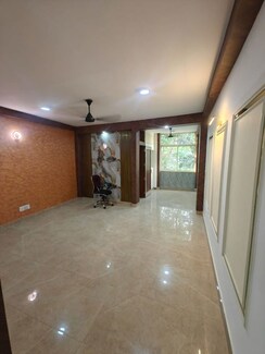 2 BHK Builder Floor For Sale in Lajpat Nagar II