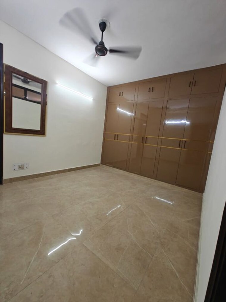 Room, lajpat nagar ii 2 Bedroom 900 Sq.Ft. Builder Floor In Lajpat Nagar ii Delhi 10519131