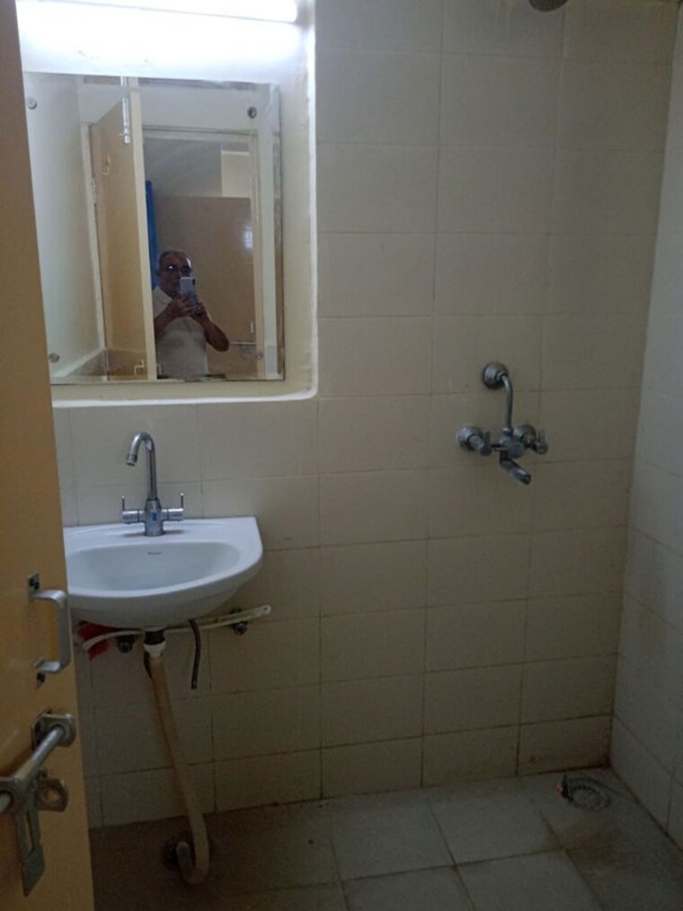 Bathroom, conscient-habitat-78 3 Bedroom 751 Sq.Ft. Apartment In Sector 78 Faridabad 10519136