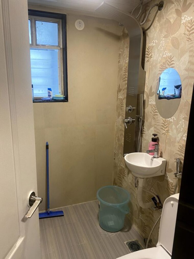 Bathroom, kumar-picasso 3 Bedroom 1130 Sq.Ft. Apartment In Hadapsar Pune 10519051