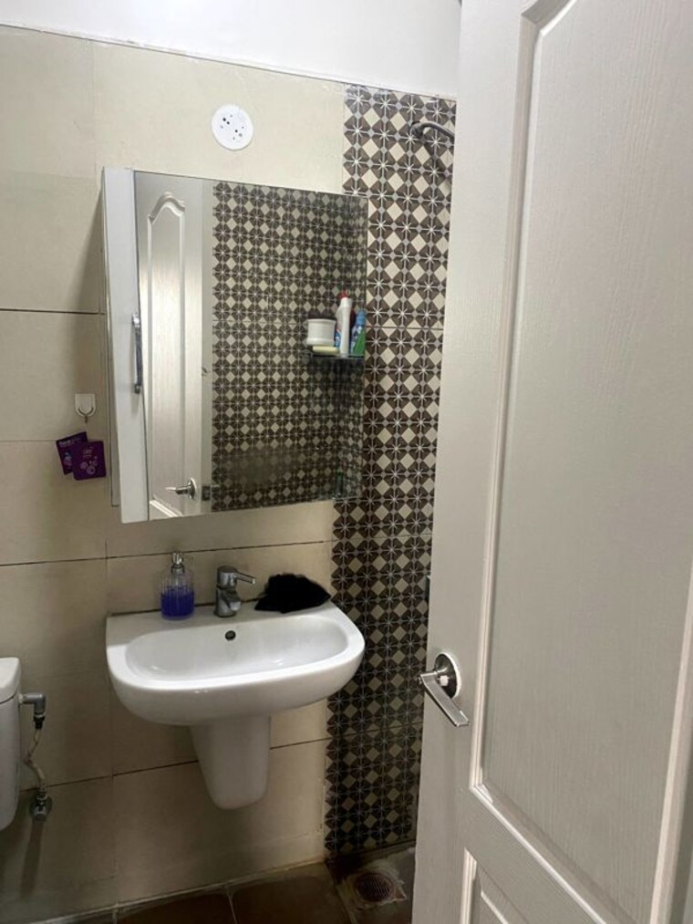 Bathroom, kumar-picasso 3 Bedroom 1130 Sq.Ft. Apartment In Hadapsar Pune 10519051