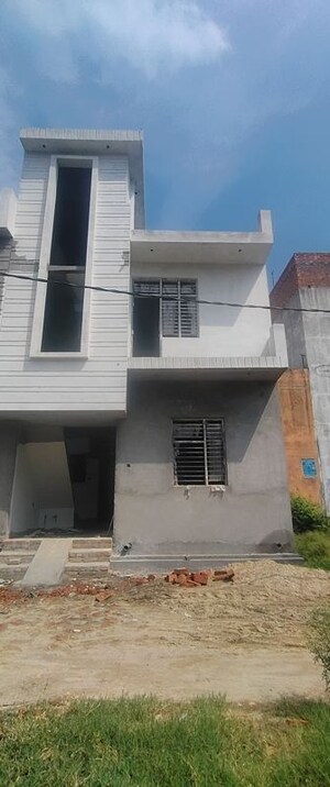 6 BHK Villa For Sale in Salempur Rajputan