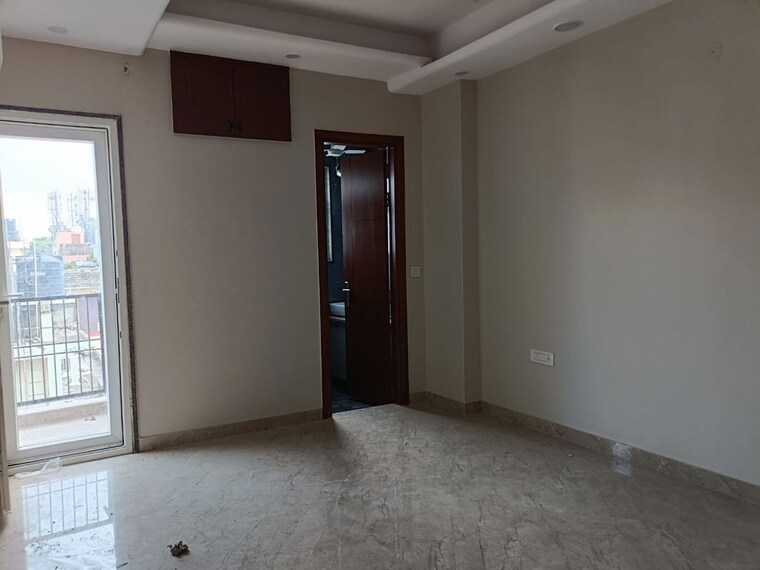 Room, east of kailash 2 Bedroom 125 Sq.Yd. Builder Floor In East Of Kailash Delhi 10519133