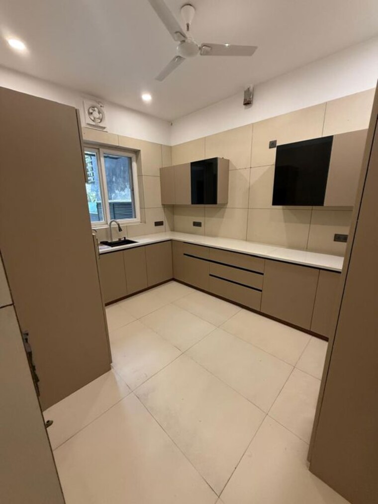 Kitchen, vipul-belmonte 3.5 Bedroom 2450 Sq.Ft. Apartment In Sector 53 Gurgaon 10519143