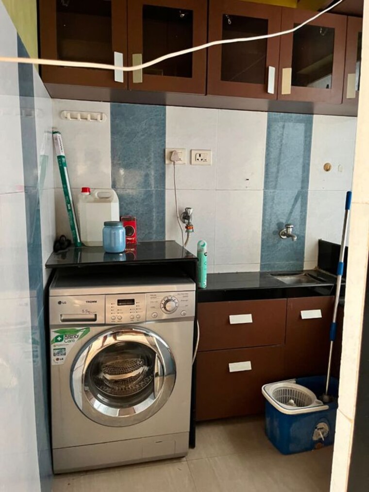 Bathroom, sree-mangal-queens-tower 3 Bedroom 1600 Sq.Ft. Apartment In Aundh Pune 10519153