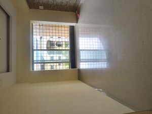 Room in 1 RK Apartment at Kalpataru Srishti, Mira Road – for Sale