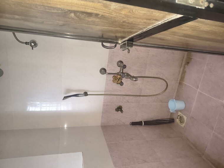 Bathroom, kalpataru-srishti 1 RK 470 Sq.Ft. Apartment In Mira Road Thane 10519155