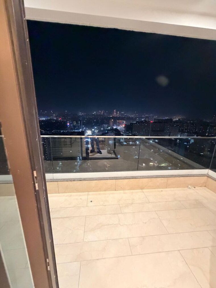 Balcony, central-park-bellavista-towers Studio 1300 Sq.Ft. Apartment In Sector 48 Gurgaon 10519185
