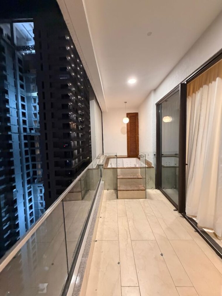 Balcony, central-park-bellavista-towers Studio 1300 Sq.Ft. Apartment In Sector 48 Gurgaon 10519185