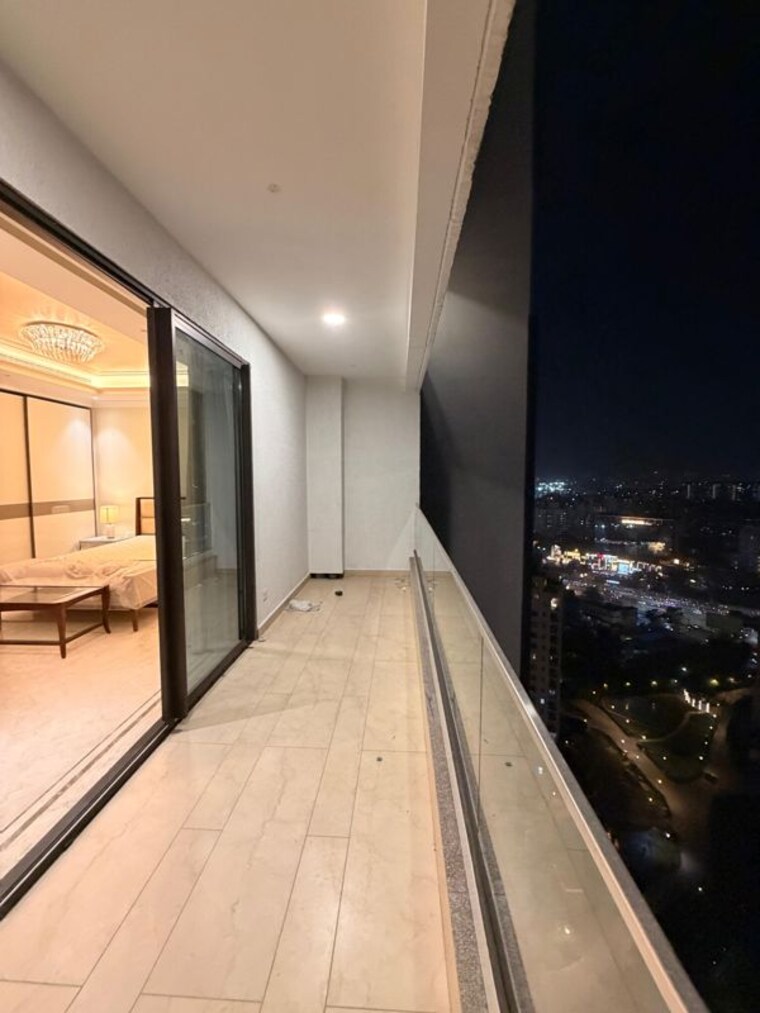 Balcony, central-park-bellavista-towers Studio 1300 Sq.Ft. Apartment In Sector 48 Gurgaon 10519185