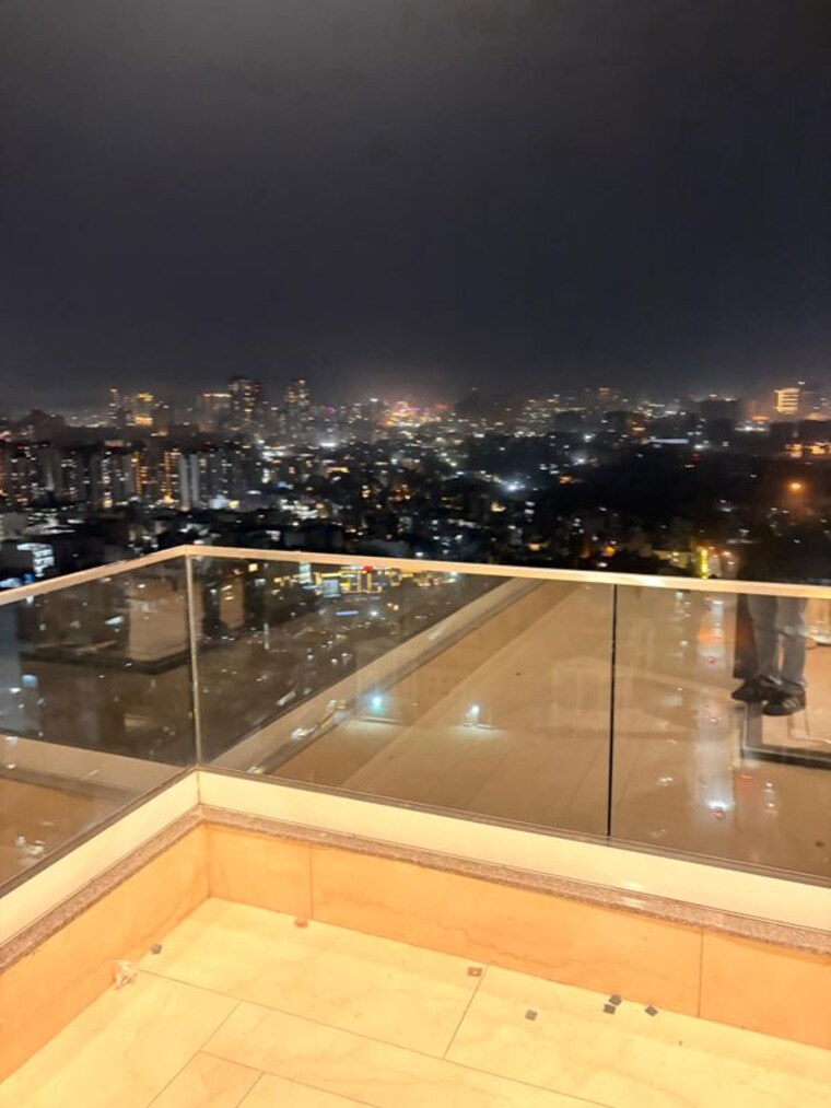 Swimming Pool, central-park-bellavista-towers Studio 1300 Sq.Ft. Apartment In Sector 48 Gurgaon 10519185