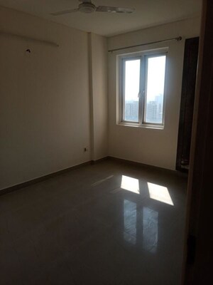 Room in 2 BHK Builder Floor at Sector 21 – for Rent