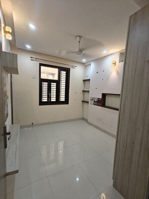 Room in 2 BHK Builder Floor at Uttam Nagar – for Rent