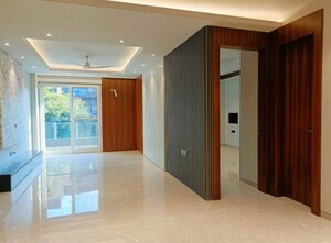 Room in 3 BHK Builder Floor at Sector 21 – for Rent
