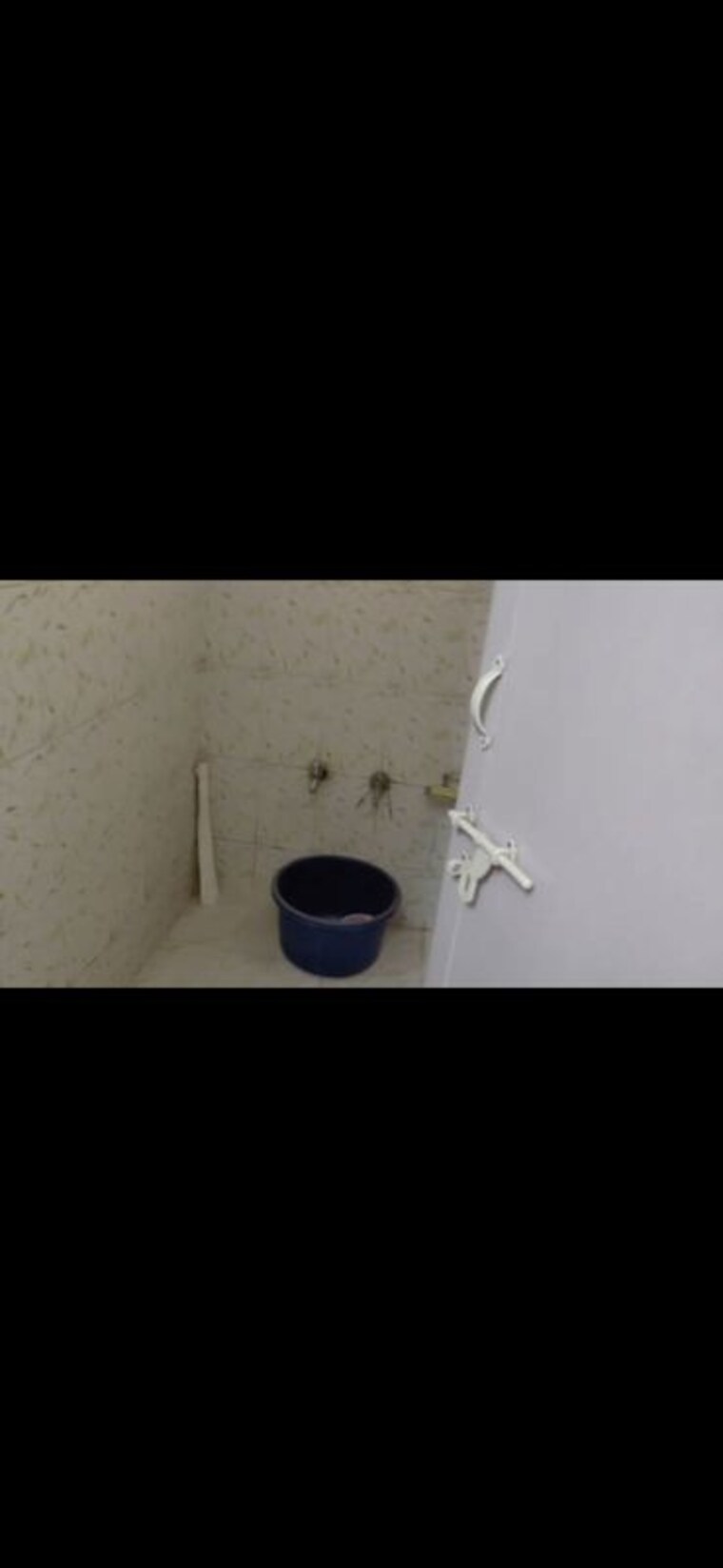 Bathroom, prahlad nagar 2 Bedroom 950 Sq.Ft. Apartment In Prahlad Nagar Ahmedabad 10519266