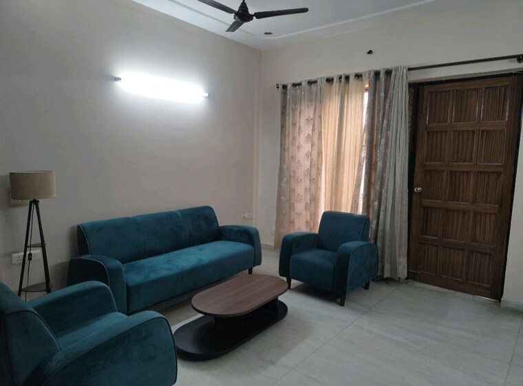 Living Room, sector 46 6+ Bedroom 200 Sq.Mt. Independent House In Sector 46 Noida 10519285
