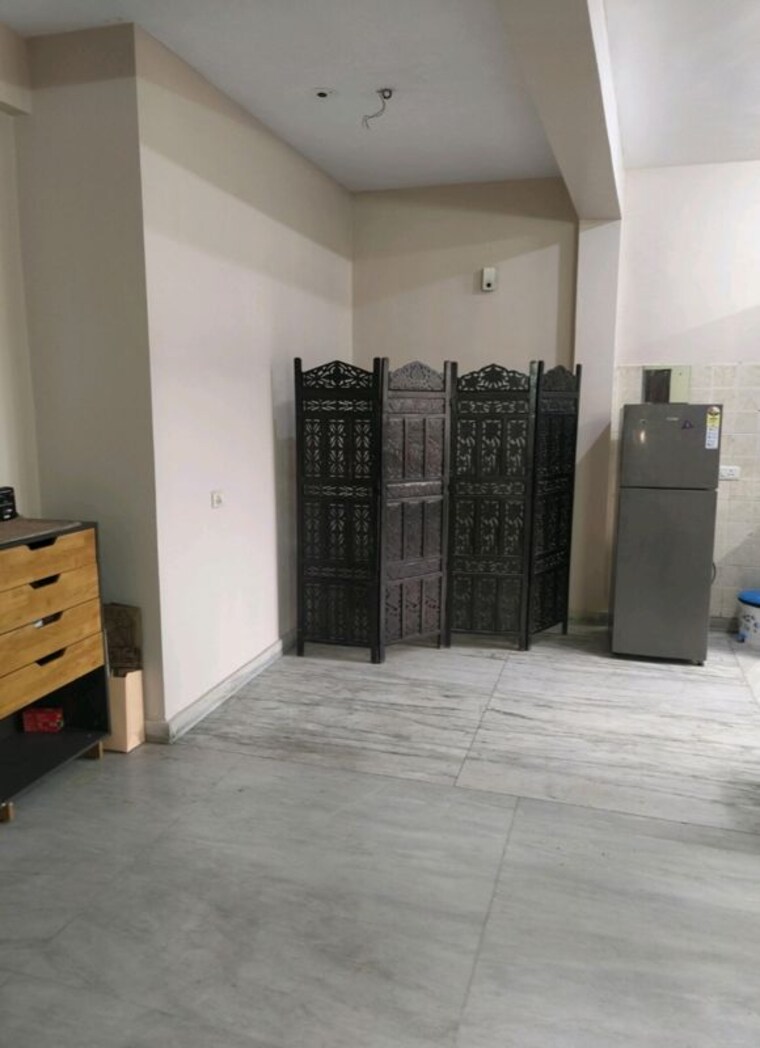 Room, sector 46 6+ Bedroom 200 Sq.Mt. Independent House In Sector 46 Noida 10519285