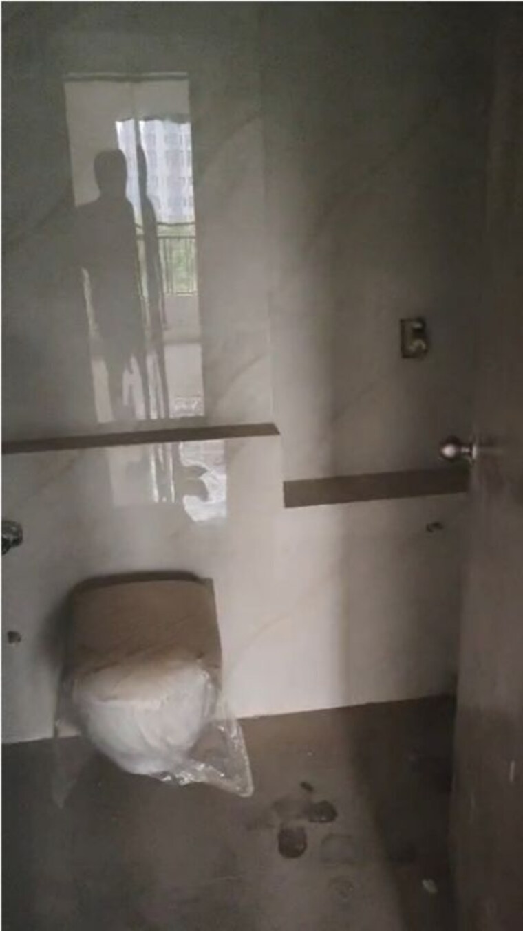 Bathroom, sabari-mira 3 Bedroom 1300 Sq.Ft. Apartment In Chembur Mumbai 10519301
