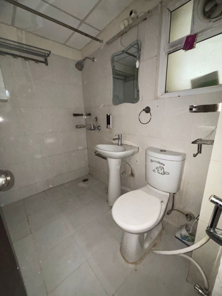 Bathroom, paramount-emotions 2 Bedroom 950 Sq.Ft. Apartment In Sector 1 Greater Noida Greater Noida 10519303