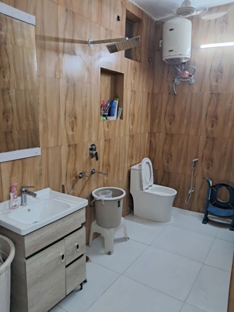 Team Area, sukhdev vihar 3 Bedroom 2000 Sq.Ft. Builder Floor In Sukhdev Vihar Delhi 10519312