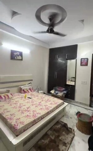 Bedroom in 3 BHK Builder Floor at Sector 7 – for Rent