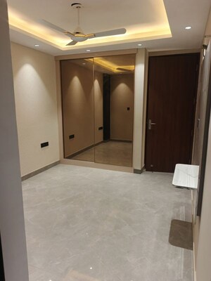 Room in 3 BHK Apartment at Anant Raj Ashok Estate, Sector 63a – for Rent