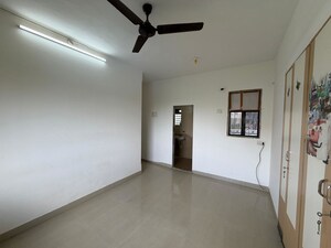 Room in 2 BHK Independent House at Cosmos Heritage, Manpada – for Rent