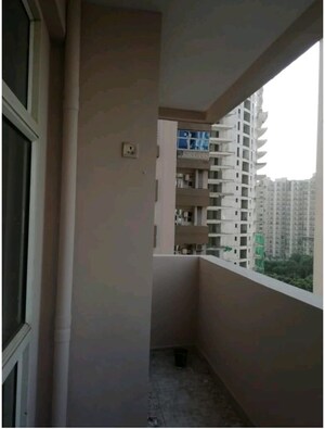 Balcony in 3 BHK Apartment at Supertech 34 Pavilion, Sector 34 – for Rent