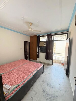 1 BHK Builder Floor For Rent in Saket