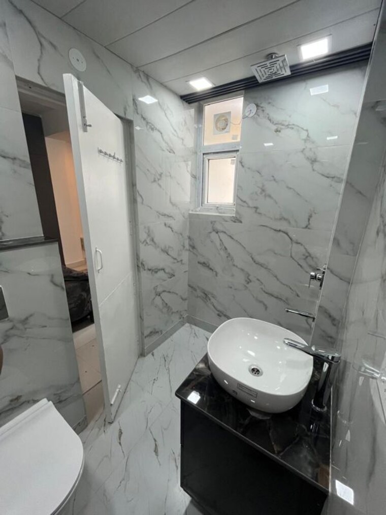Bathroom, adani-samsara 3 Bedroom 300 Sq.Yd. Builder Floor In Sector 60 Gurgaon 10519334