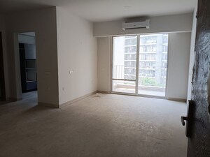 Room in 3 BHK Builder Floor at Adani Samsara, Sector 60 – for Rent