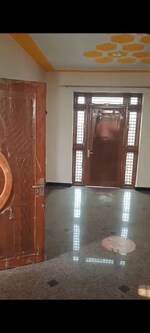 1 Rk  400 Sq.Ft. Builder Floor in MU 1 Greater Noida
