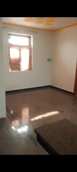 Furnished Amenities in 1 RK Builder Floor at Mu 1 Greater Noida – for Rent