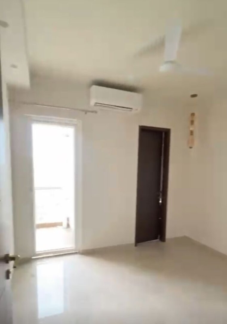 Room, smart-world-orchard 2 Bedroom 1240 Sq.Ft. Apartment In Sector 61 Gurgaon 10519371
