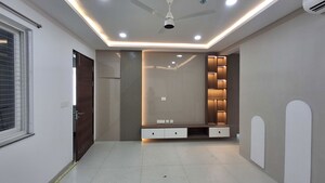 Room in 3.5 BHK Apartment at Sumadhura Olumpus, Nanakramguda – for Rent