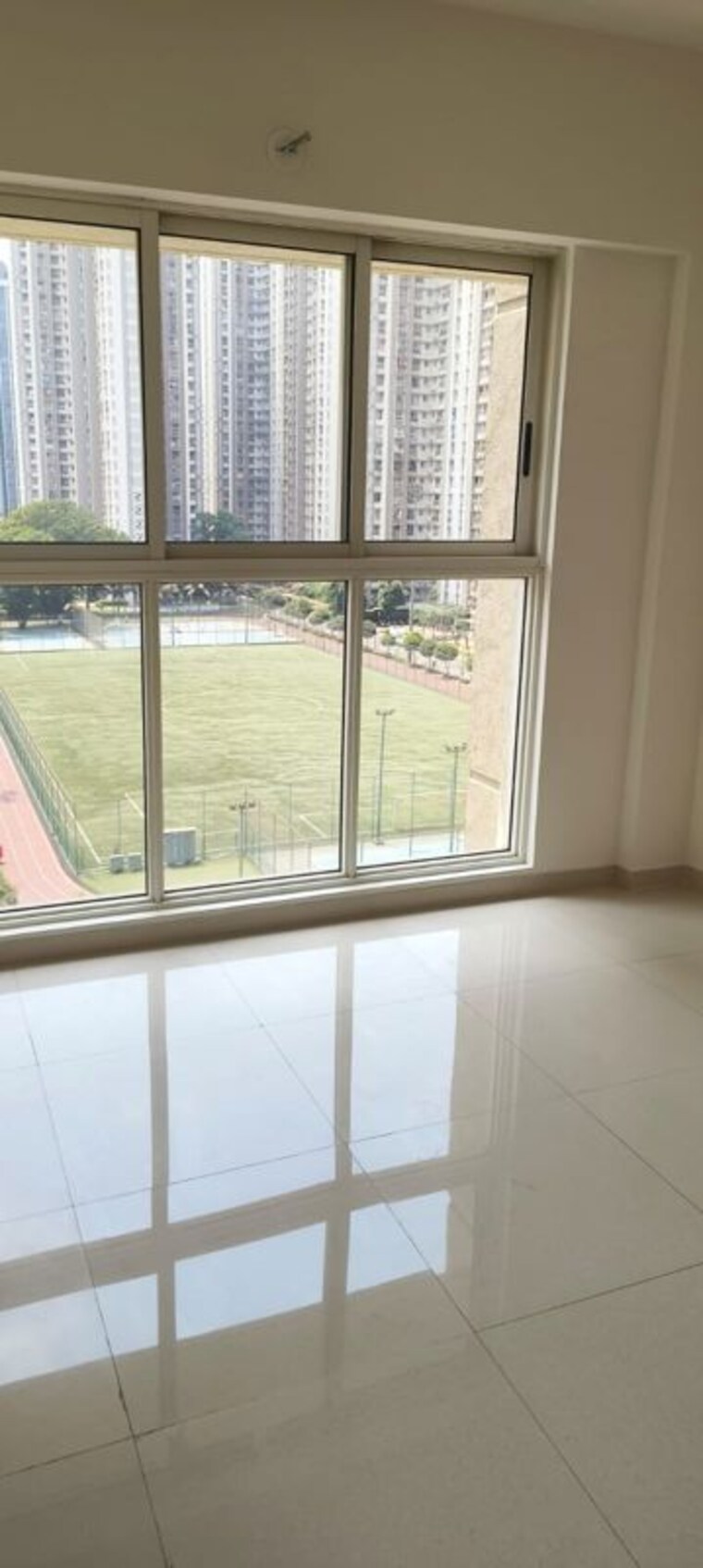 Balcony, lodha-amara 2 Bedroom 670 Sq.Ft. Apartment In Kolshet Road Thane 10519391